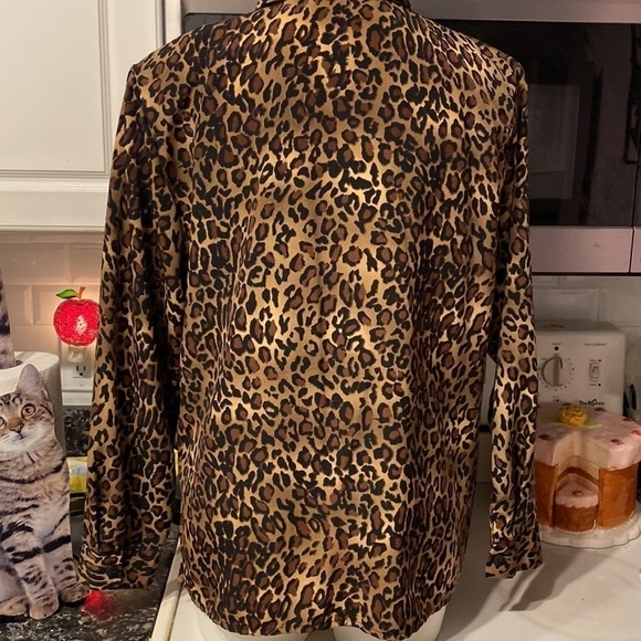 A Susan Graver casual animal print long sleeve button up regular size shirt XL - Picture 2 of 4